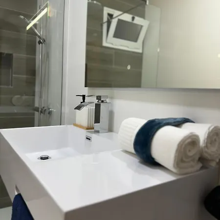 Alforra 2-centro-praias-levadas Câmara de Lobos