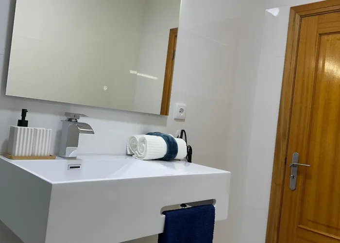 Alforra 2-centro-praias-levadas * 卡马拉-德洛布什