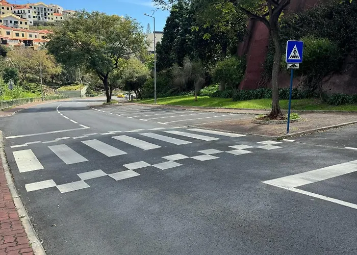 Alforra 2-centro-praias-levadas Holiday home Camara de Lobos