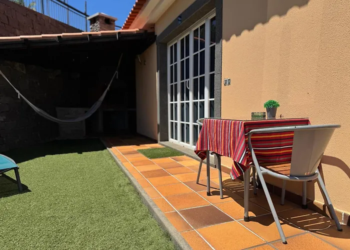 Alforra 2-centro-praias-levadas Holiday home *